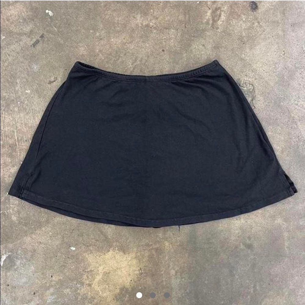 Los Angeles apparel cheer skirt.